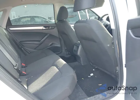 2014 Volkswagen Passat 1.8T S z USA, uszkodzony, nr VIN 1VWAT7A36EC086642